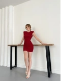 Omuz Vatkalı Drape Detaylı Mini Elbise Kırmızı