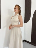 Yaka Detay Sıfır Kol Midi Elbise Bej
