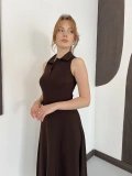 Yaka Detay Sıfır Kol Midi Elbise Kahve