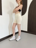 Yüksek Bel Dikişsiz Spor Şort Bej