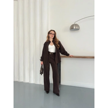 Çizgi Detaylı Gömlekli Takım Kahve