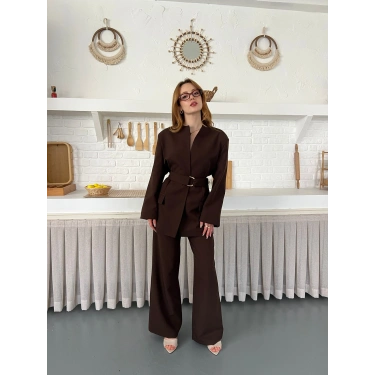 Gold Kemer Detaylı Tasarım Yaka Takım Kahve