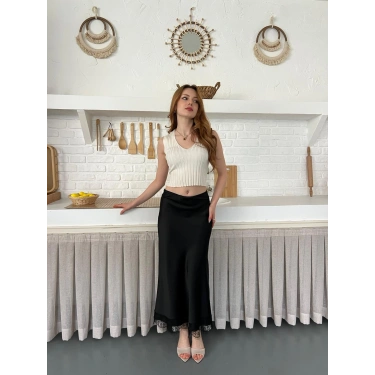 Dantel Detaylı Saten Maxi Etek Siyah