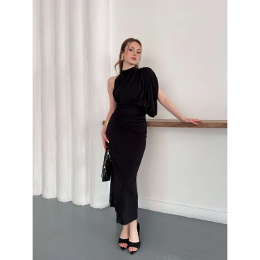 Tek Omuz Kol Detaylı Büzgü Elbise Siyah