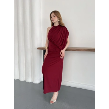 Tek Omuz Kol Detaylı Büzgü Elbise Bordo