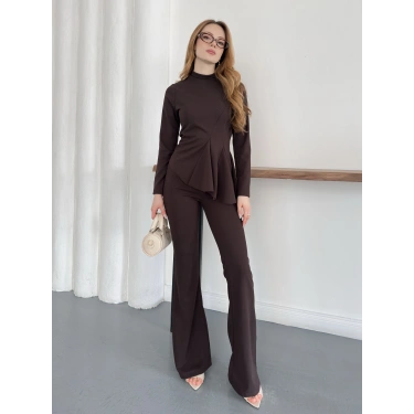 Yan Pileli İki Pantolonlu Takım Kahve