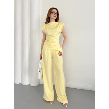 Omuz Vatkalı Asimetrik Kesim Takım Sarı