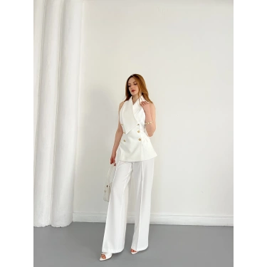 Gold Düğmeli Yelekli Pantolon Takım Beyaz