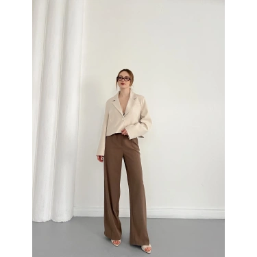 Kruvaze Yaka Tek Düğme Detay Crop Ceket Bej