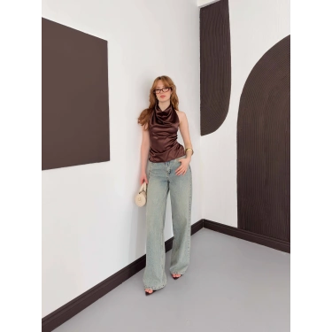 Sırt Detaylı Saten Bluz Kahve