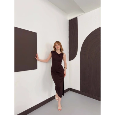 Aksesuar Detaylı Tek Omuz Sandy Elbise Kahve