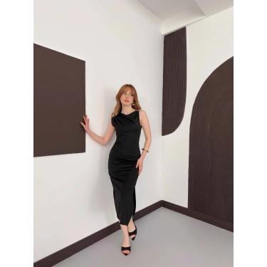 Aksesuar Detaylı Tek Omuz Sandy Elbise Siyah