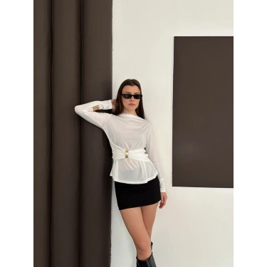 Aksesuar Detaylı Tasarım Bluz Beyaz