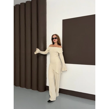 Asimetrik Madonna Yaka Takım Bej