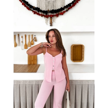 Askılı Düğme Detaylı Pantolonlu Takım Pembe