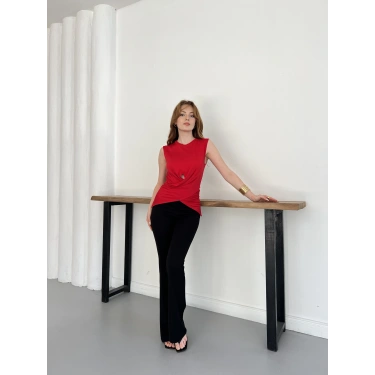 Bel Pencere Detaylı Bluz Kırmızı