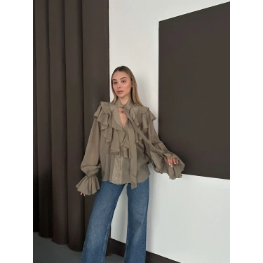 Fular Detaylı Fırfırlı Tasarım Gömlek Vizon