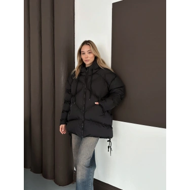 Kapüşonlu Desenli Şişme Mont Siyah