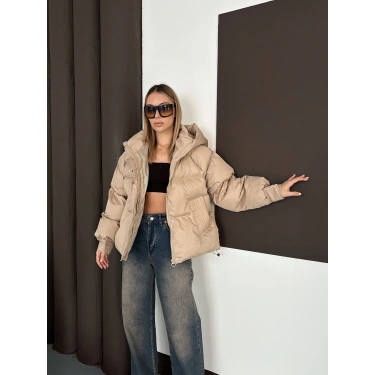 Kapüşonlu Şişme Kısa Mont Bej