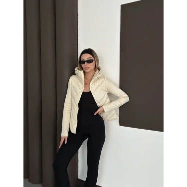 Kapüşonlu Şişme Mont Ekru