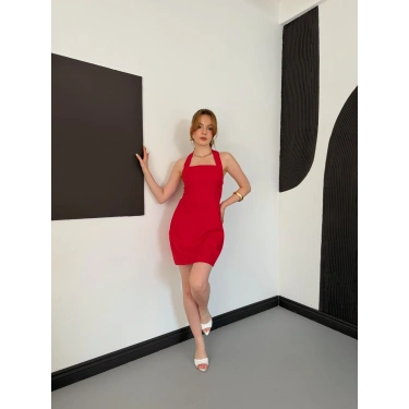 Kare Yaka Boyundan Bağlamalı Mini Çan Elbise Kırmızı