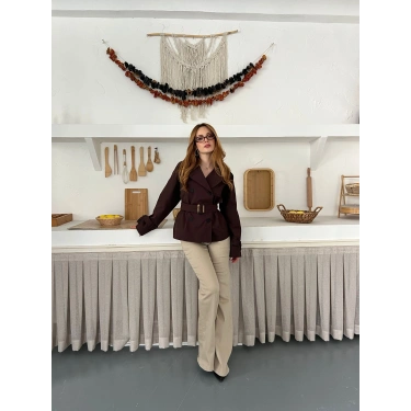 Kemer Detaylı İçi Astarlı Kısa Trenç Acı Kahve