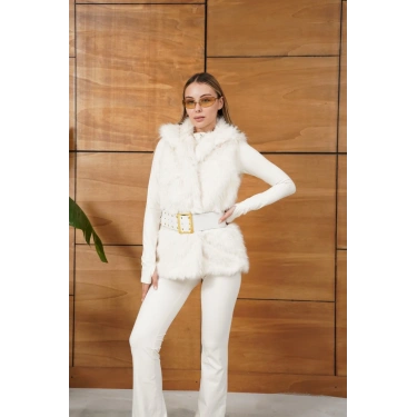 Kemer Detaylı Peluş Yelek Beyaz