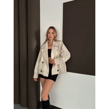 Kruvaze Yaka Kısa Büzgü Detaylı Kaşe Ceket Ekru