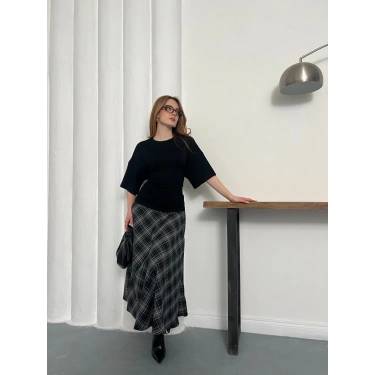 Minimal Kesim Arka Ayarlanabilir İP Detaylı Bluz Siyah