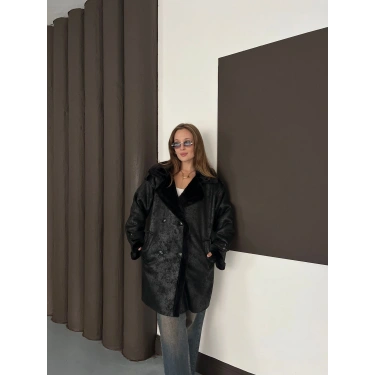 Peluş Detaylı Uzun Lamine Kaban Siyah
