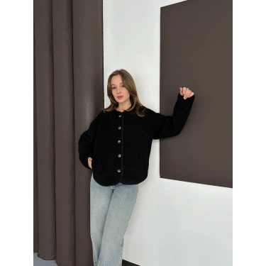 Peluş Düğme Detaylı İçi Astarlı Cepli Ceket Siyah