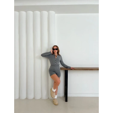 Şortlu Çıtçıtlı Bodysuit Triko Takım Gri