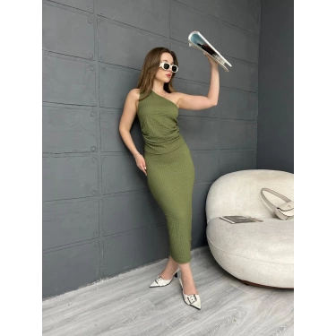 Tek Omuz Bürümcük Etekli Takım Yeşil
