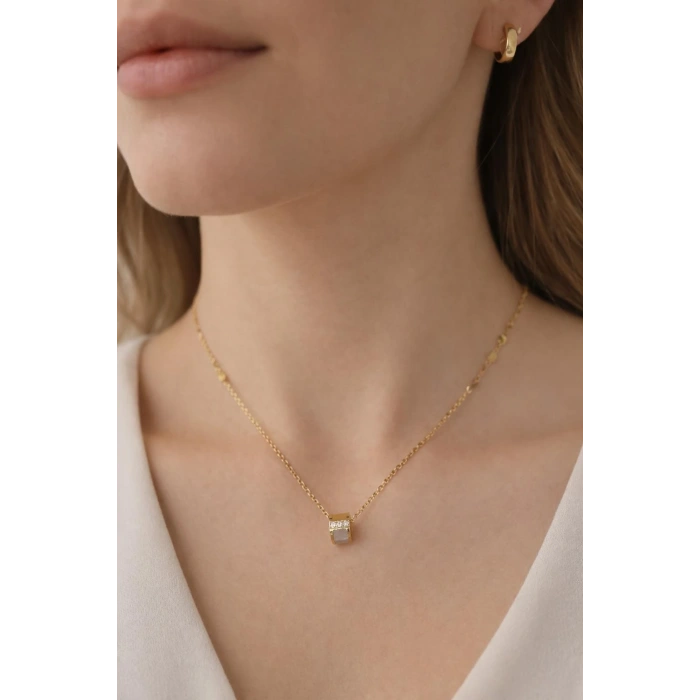 SEDEF KOLYE VE KÜPE SETİ