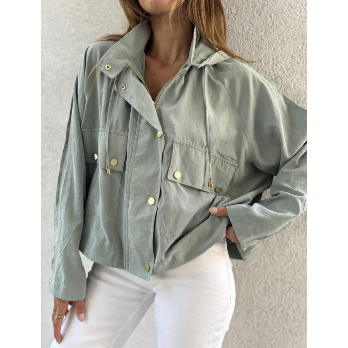 su yeşili yağmurluk