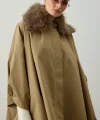 Çıkarılabilir Kürk Yaka Detaylı Kısa Trençkot