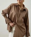 Pile Detaylı Oversize Gömlek Kahverengi