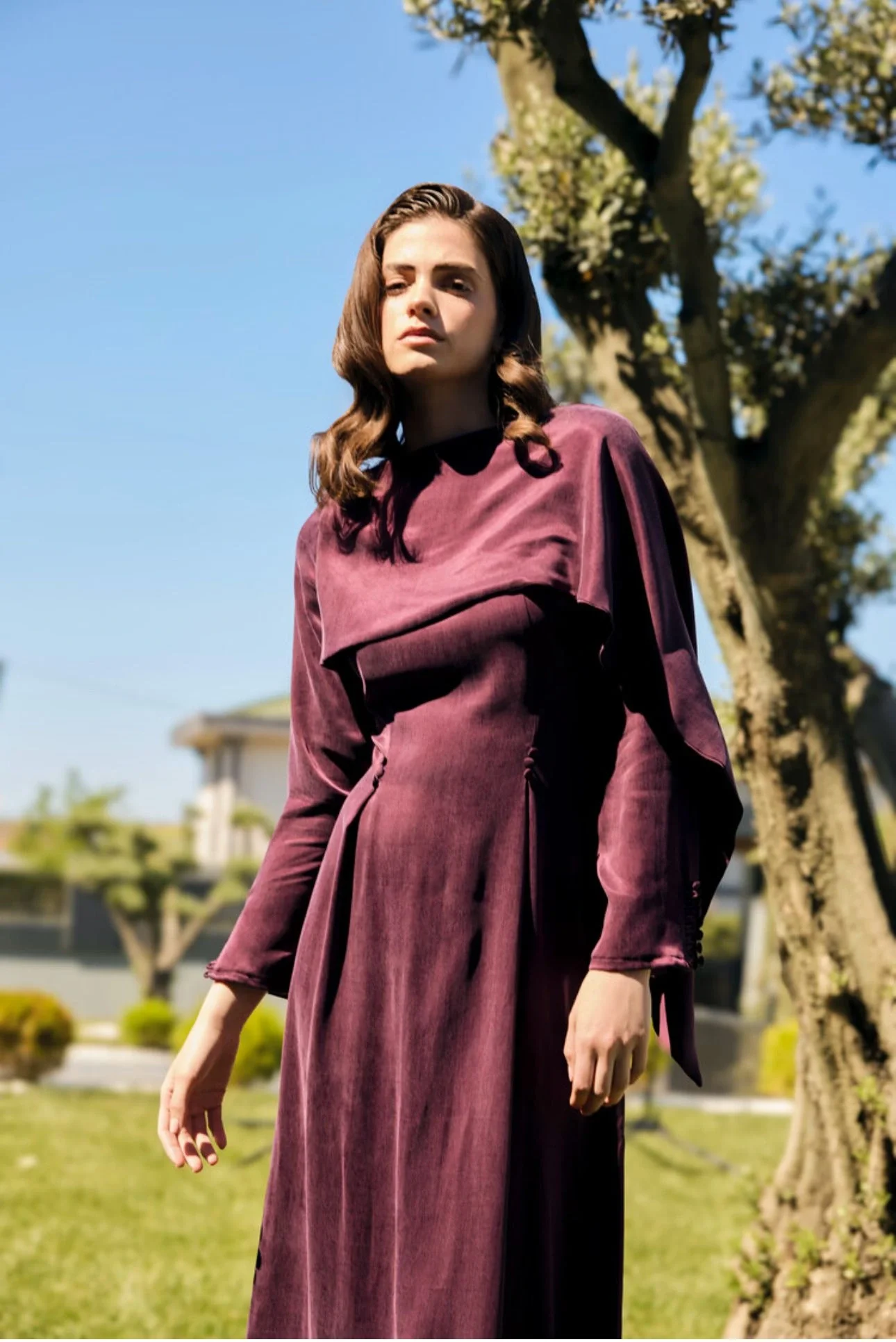 Omzu Şal Detaylı Cupro Elbise Mürdüm