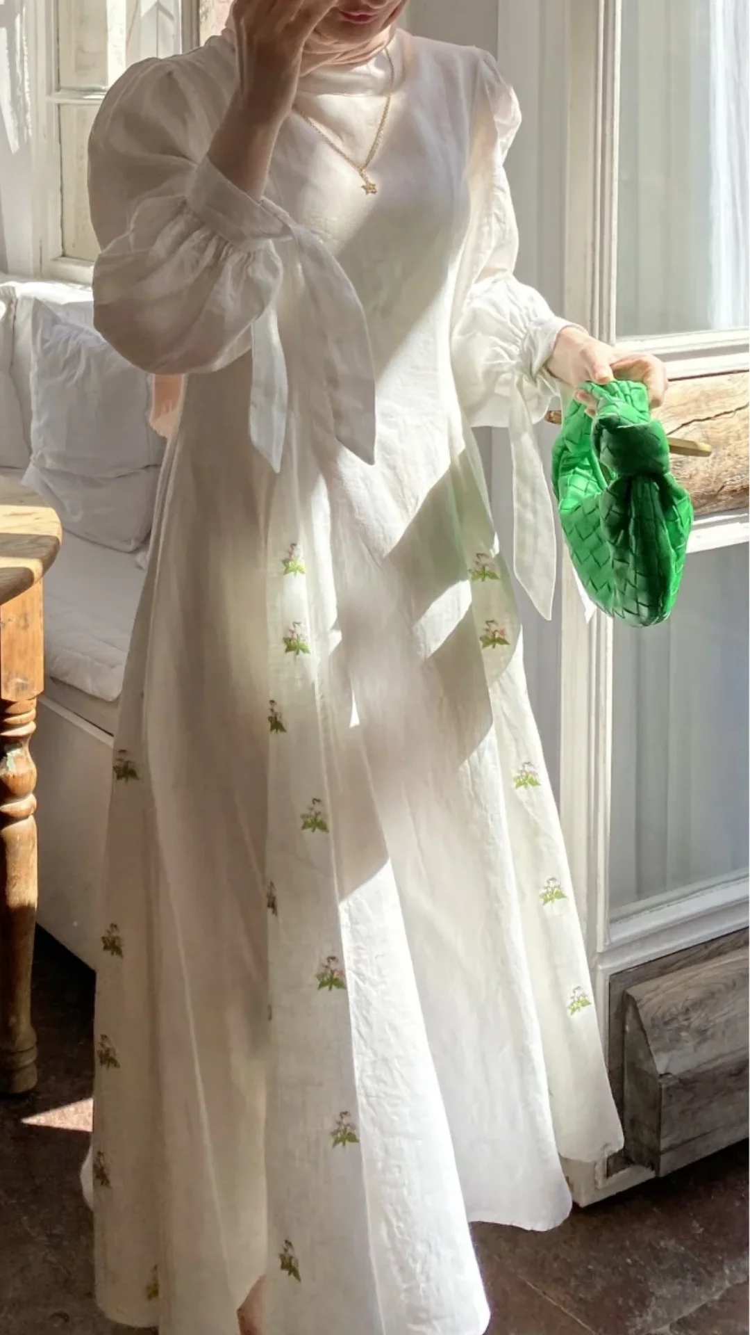 Nakış Detaylı Saf Keten Kloş Elbise