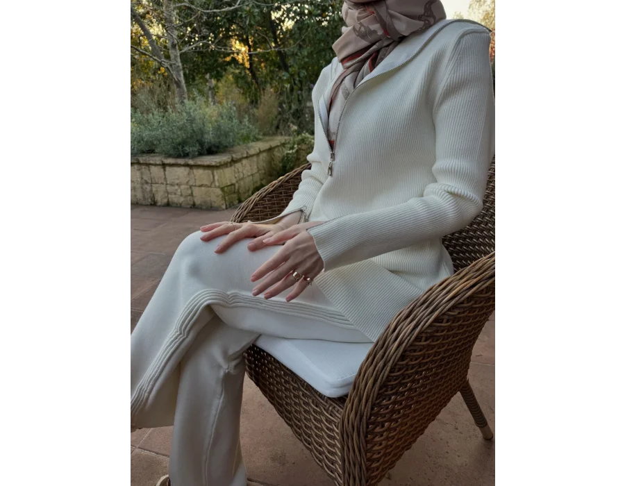 Fermuar ve Nervür Detaylı Triko Takım Ekru