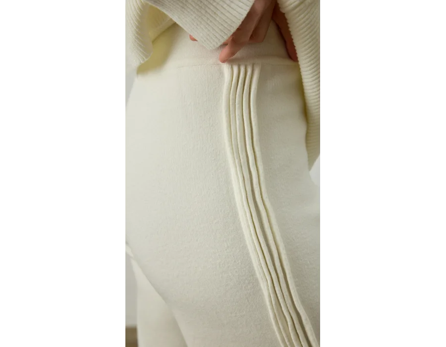 Fermuar ve Nervür Detaylı Triko Takım Ekru