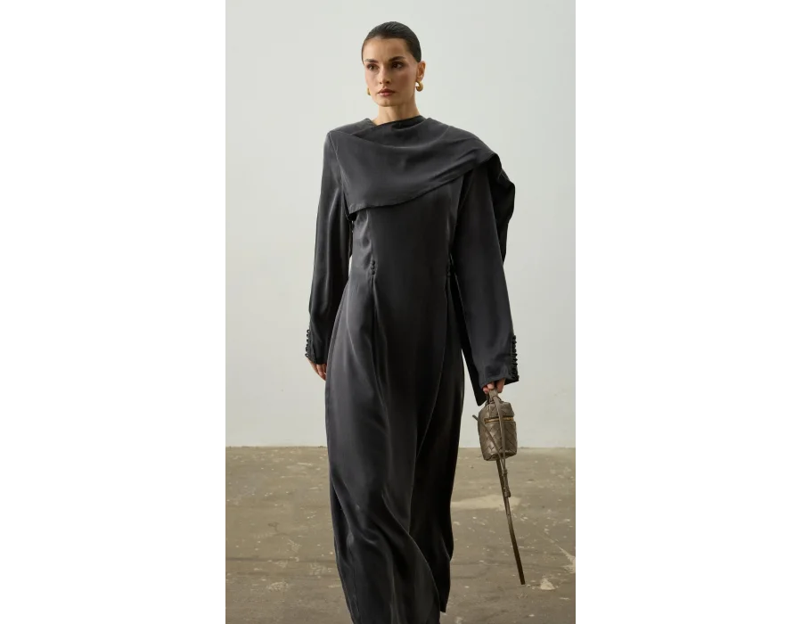 Omzu Şal Detaylı Cupro Elbise Antrasit