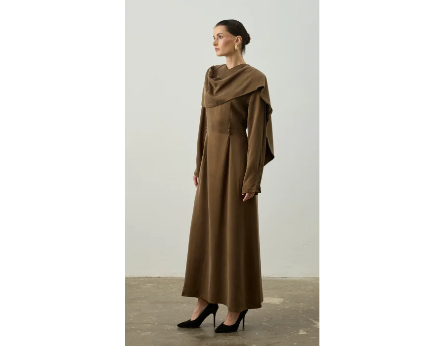 Omzu Şal Detaylı Cupro Elbise Haki