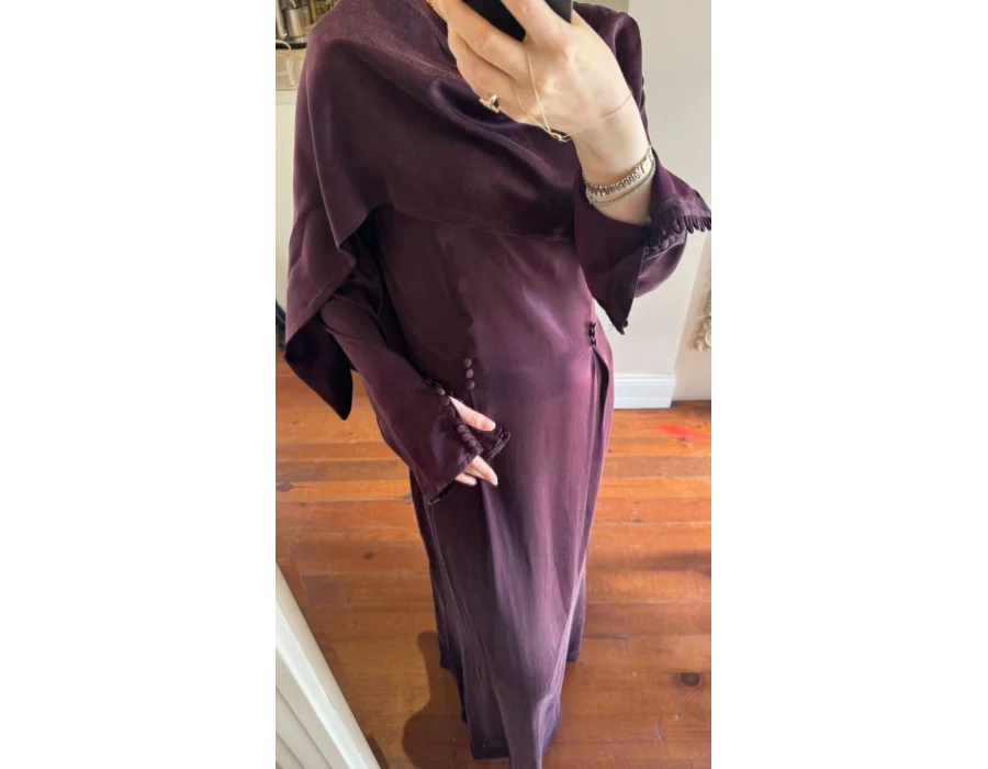 Omzu Şal Detaylı Cupro Elbise Mürdüm