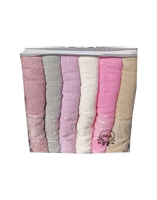 Embossed Flower Pattern Bath Towel