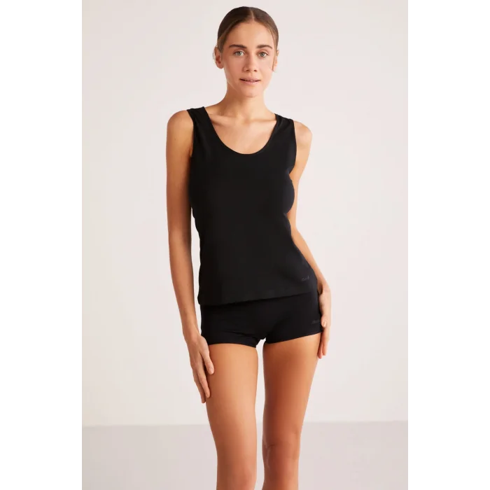 Kom Basic Singlet Tank Top