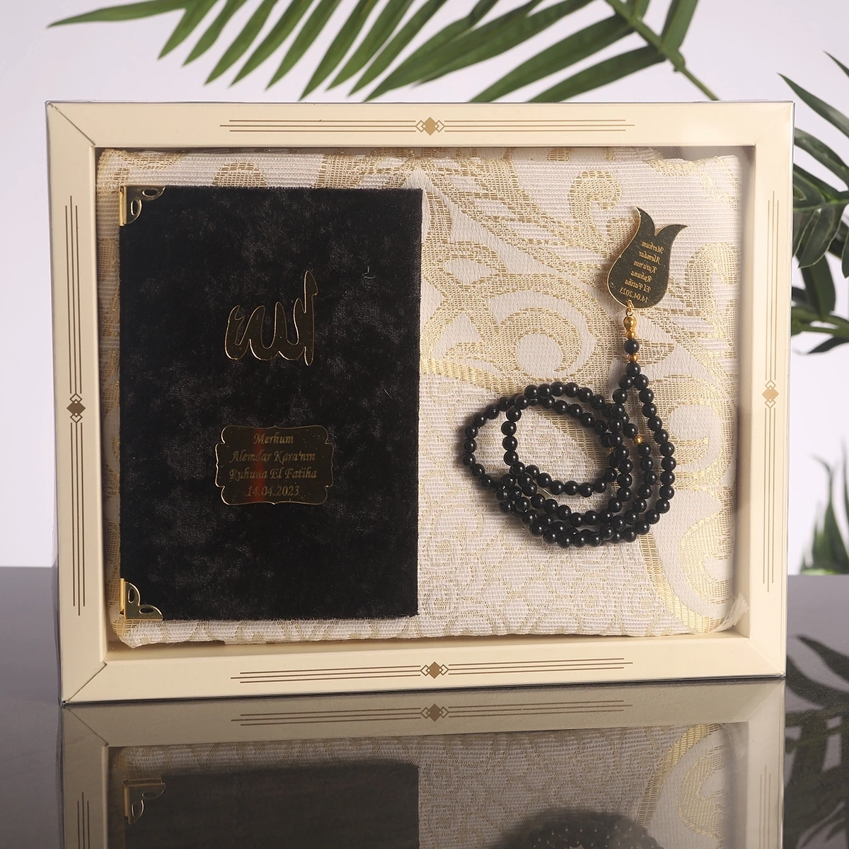 64 Sayfa Siyah Kadife Yasin + İnci Tesbih + Kutulu Seccade