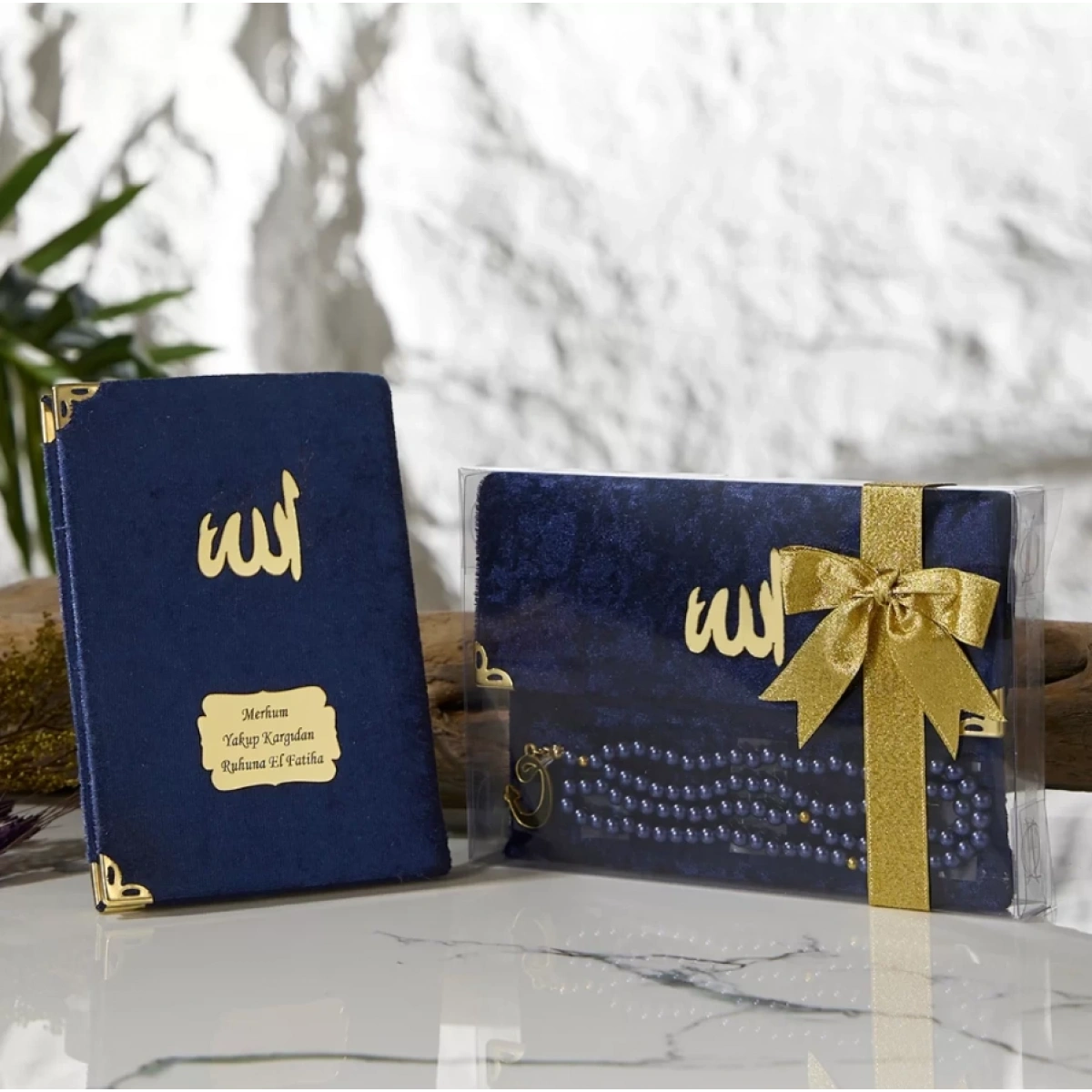 Asetat Kutuda Kadife Kumaş Kaplı Çanta İçerisinde İnci Tesbihli Lacivert Renkli Kadife Yasin Kitabı Seti - Mevlüt Hediyelikleri