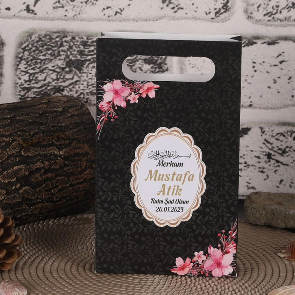 Çiçek Siyah Karton Çanta