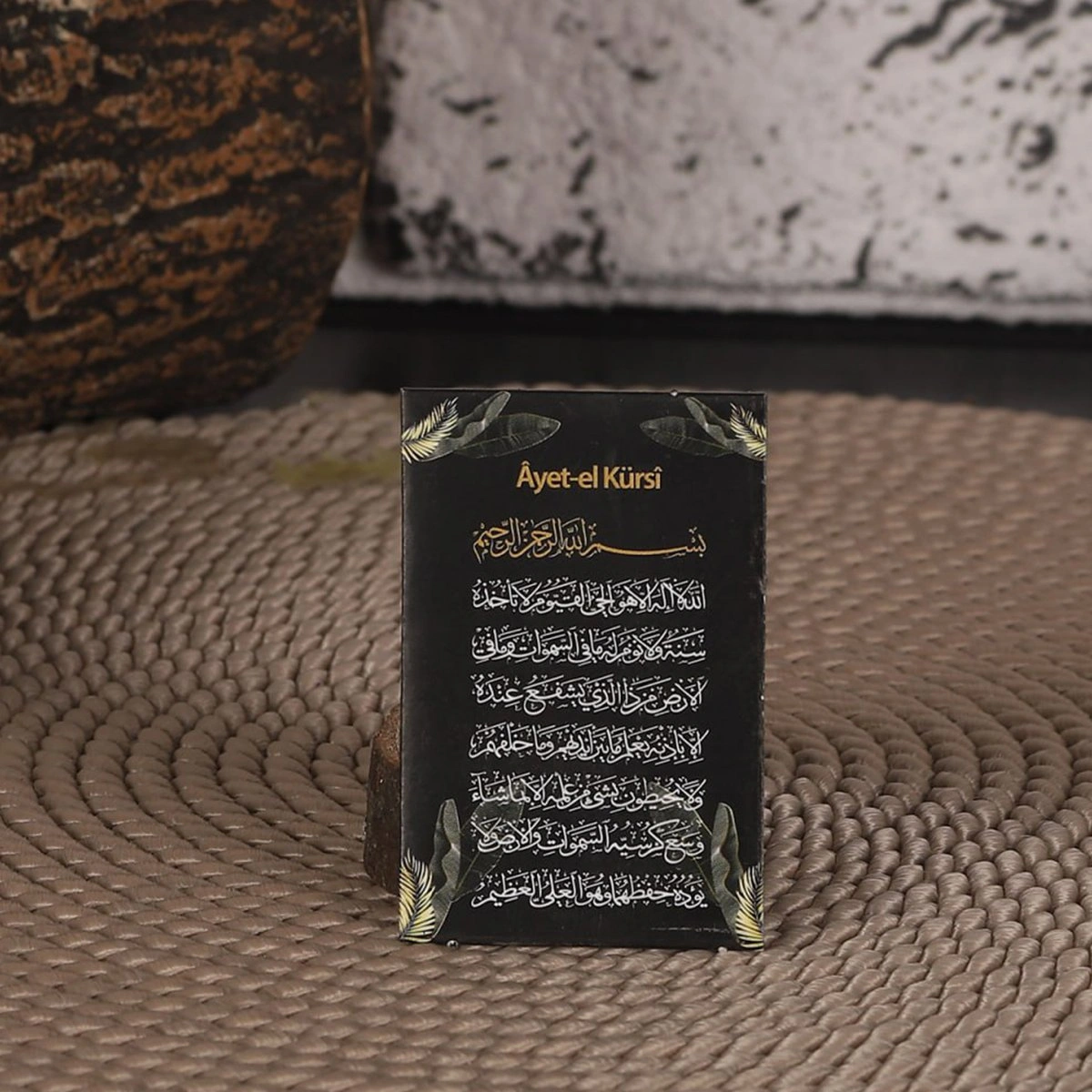 Zerafet Siyah Magnet